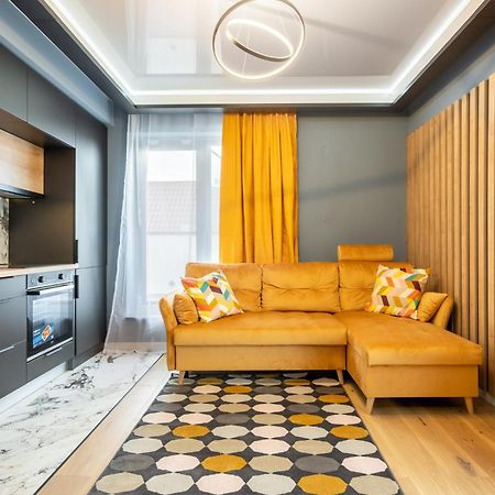 Sunflower - Chic Loft In Tineretului Bucharest Exterior photo